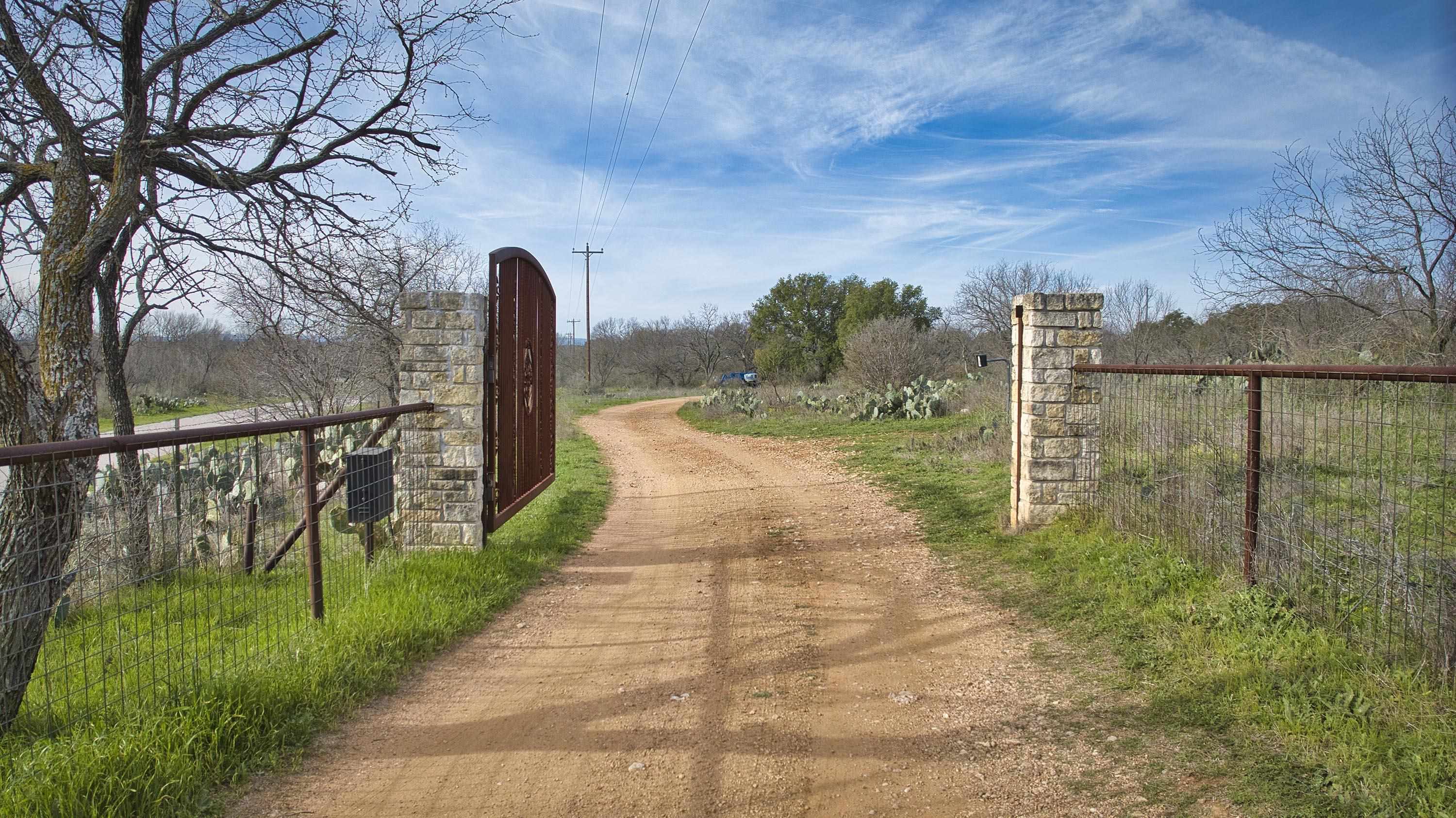 701 Cr 316 Llano TX 78639