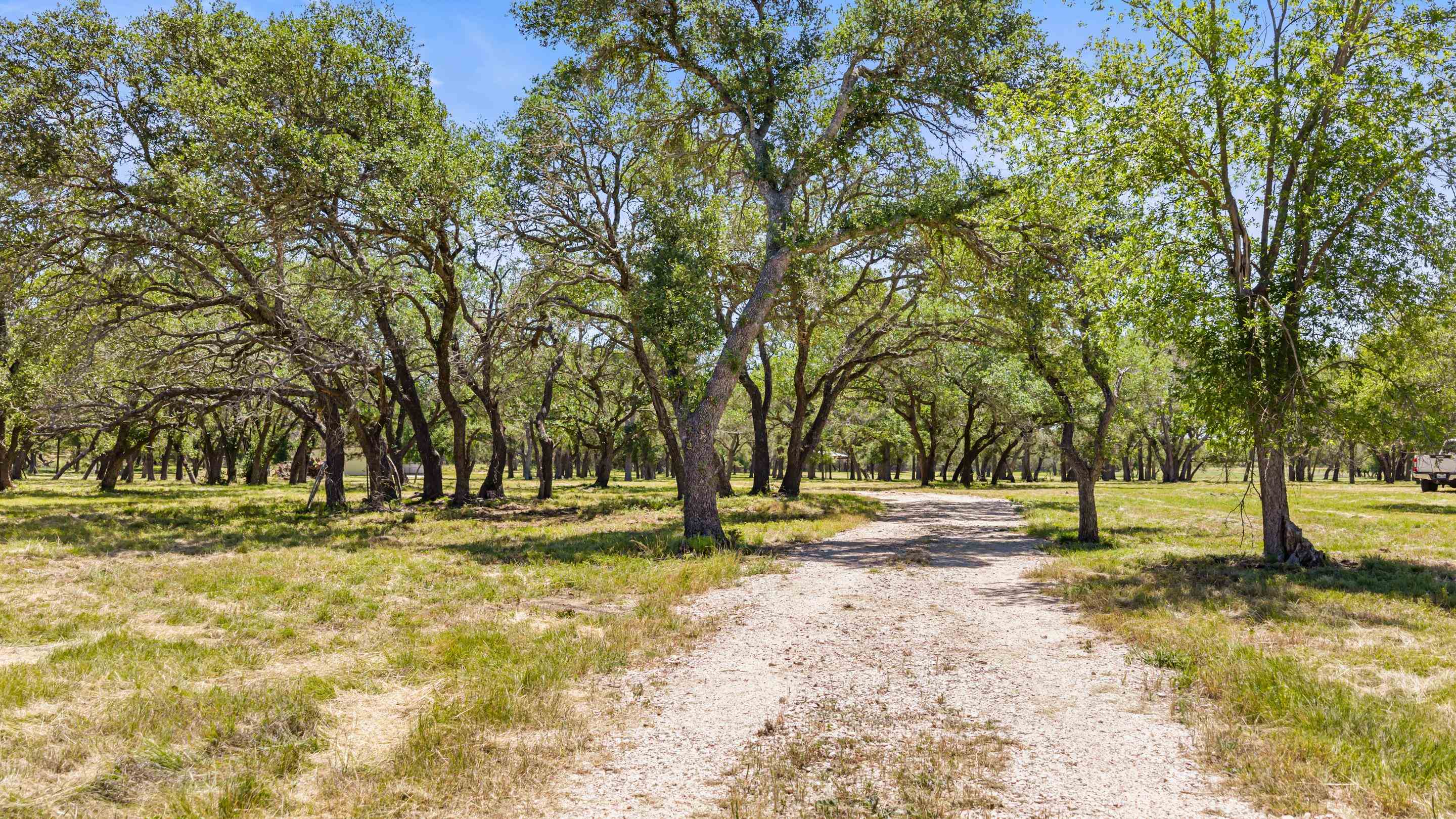 937 Flat Creek Road Johnson City TX 78636