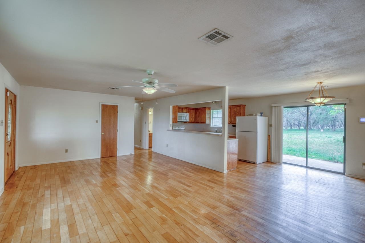 5124 Fm 1715 Lampasas TX 76550