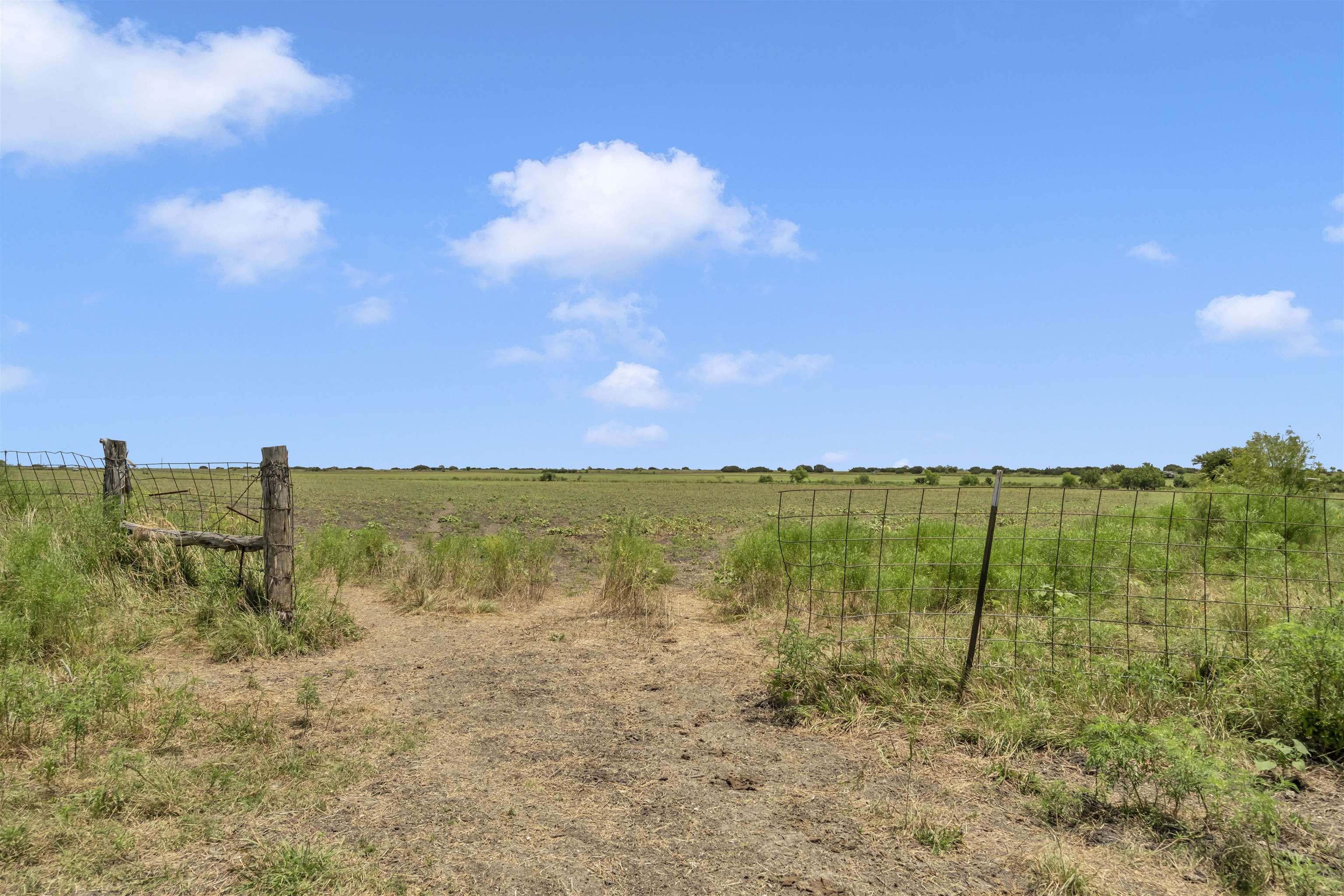 11064 Cr 210 Bertram TX 78605