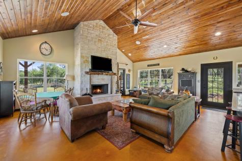 11755 Rm 1323 Johnson City TX 78636