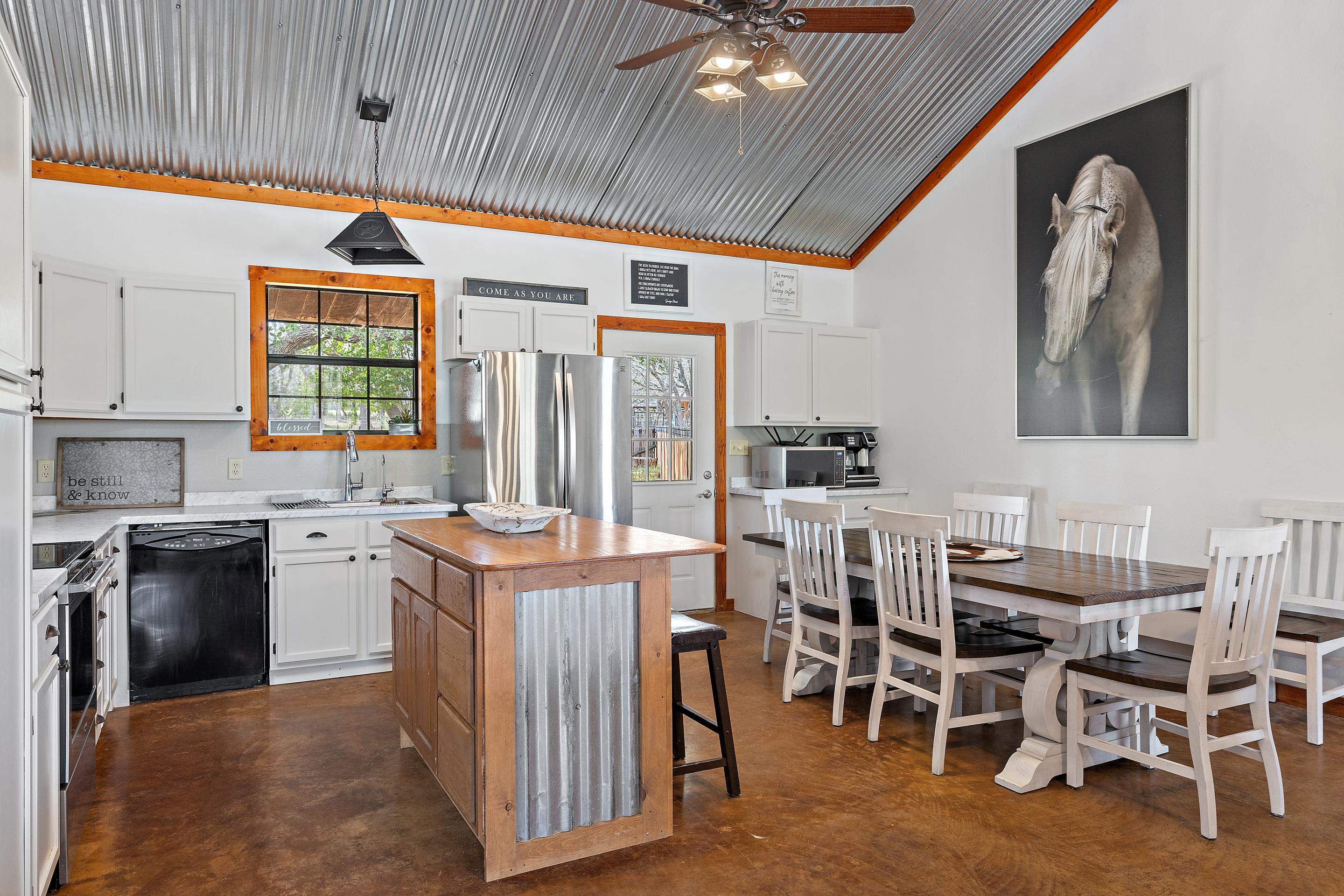 2631 N Us Highway 281 Johnson City TX 78636