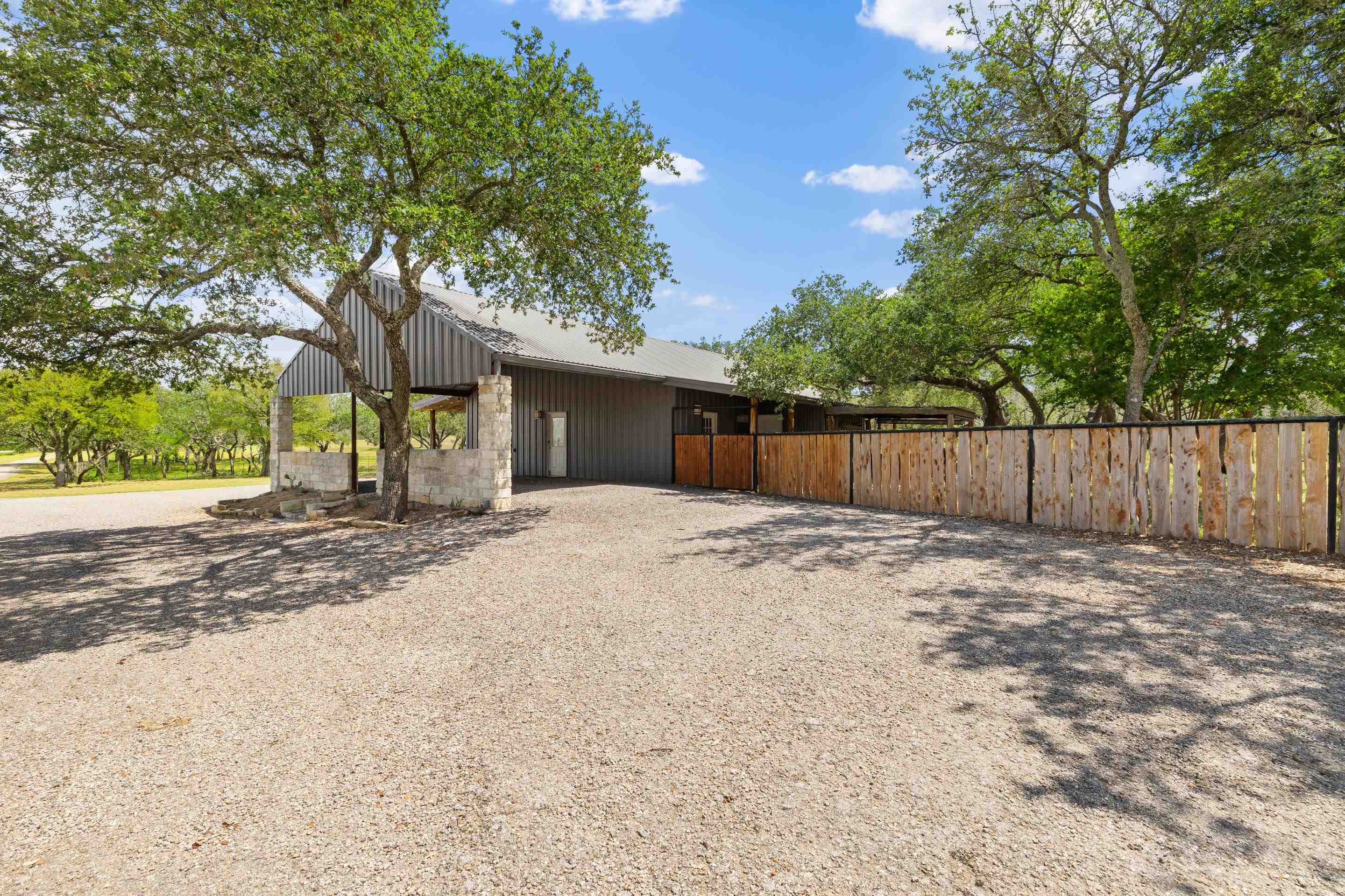 2631 N Us Highway 281 Johnson City TX 78636