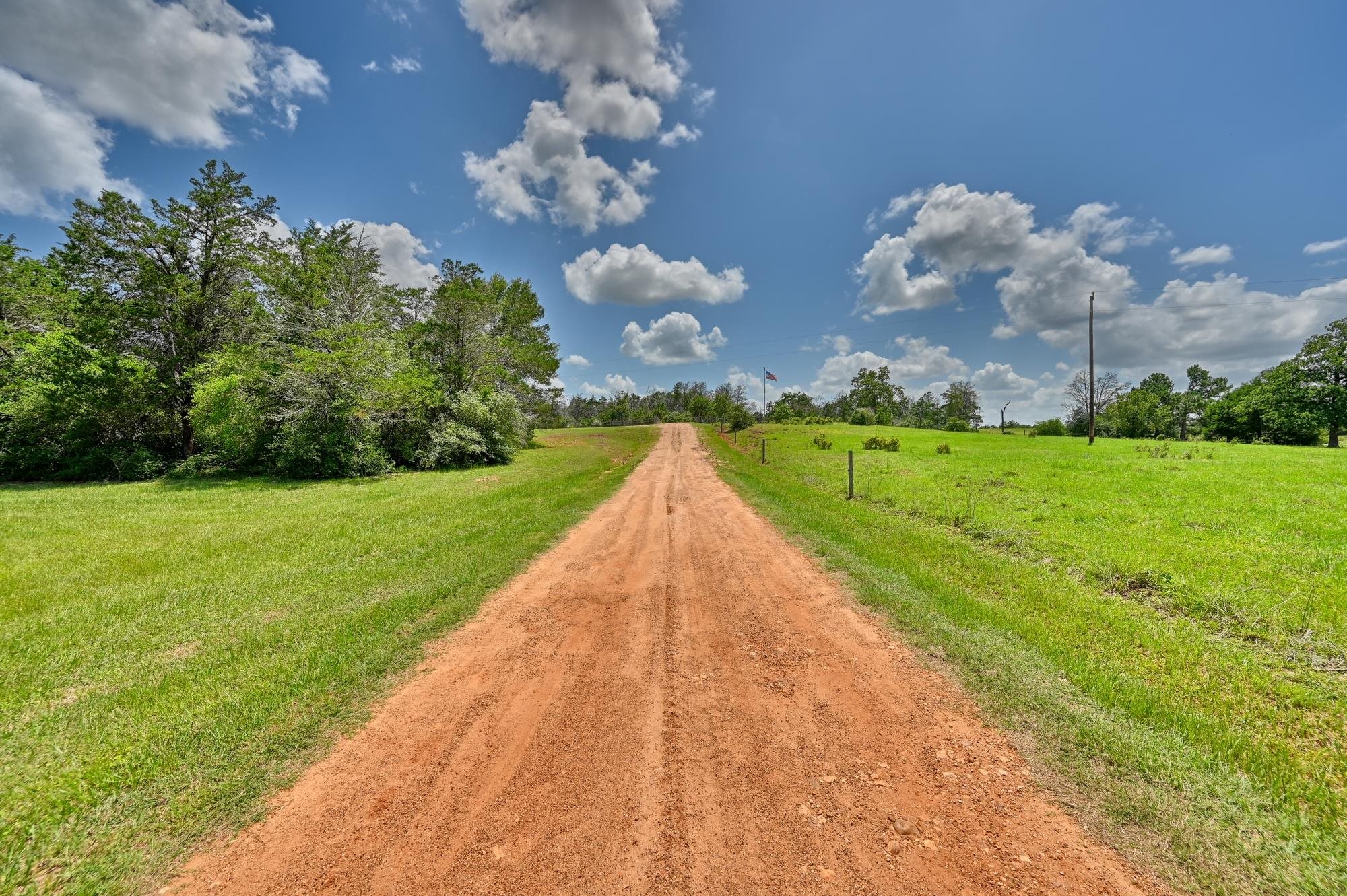 1362 Cr 207 Out Of Area TX 78942