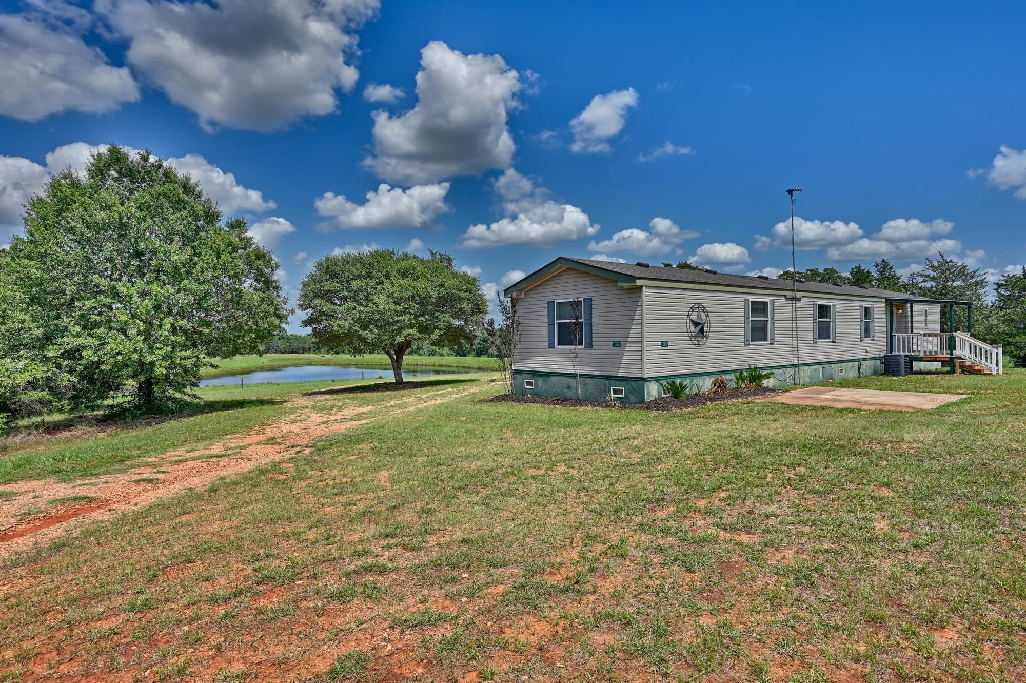 1362 Cr 207 Out Of Area TX 78942