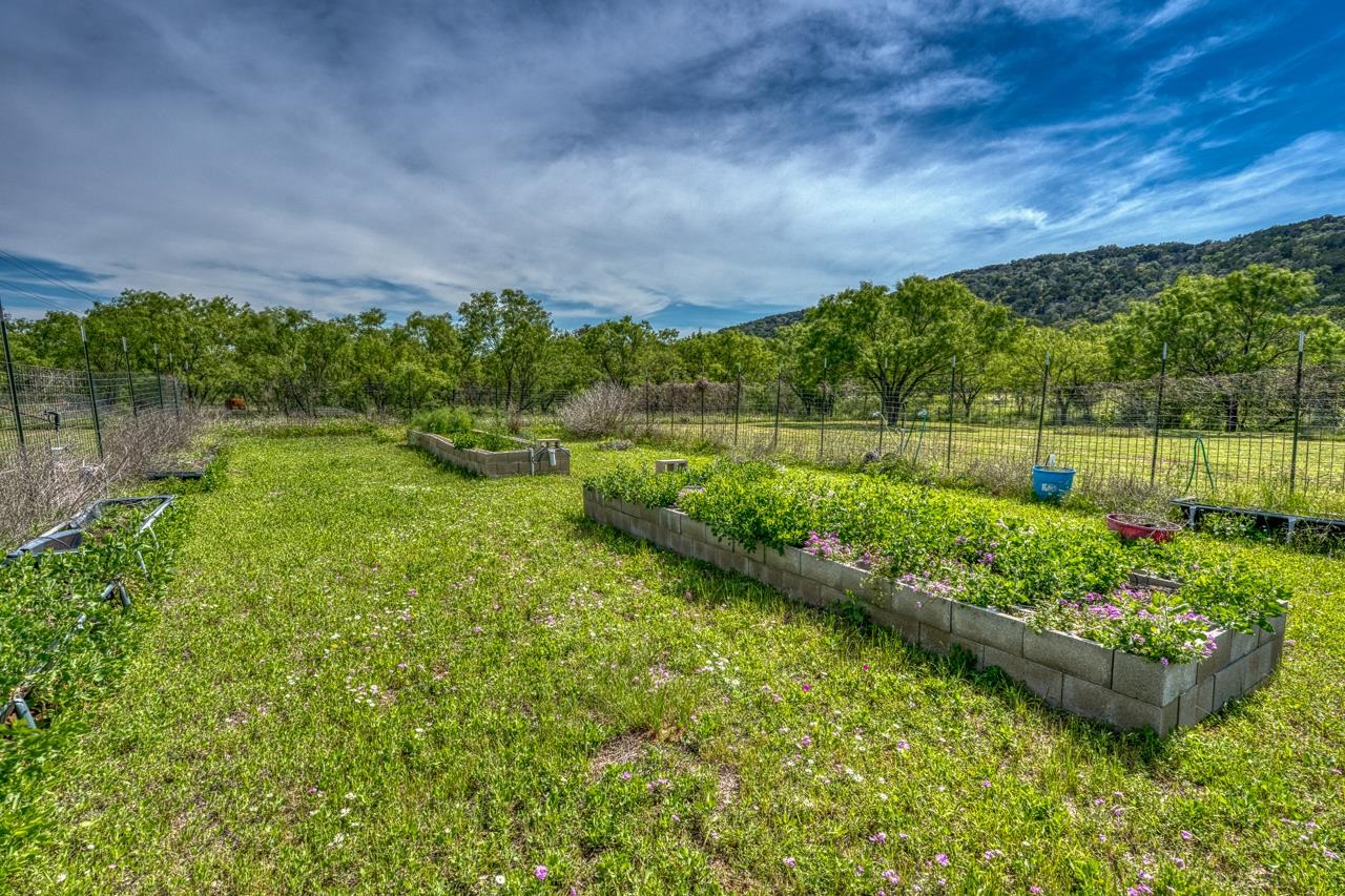 12987 S Highway 16 Llano TX 78643