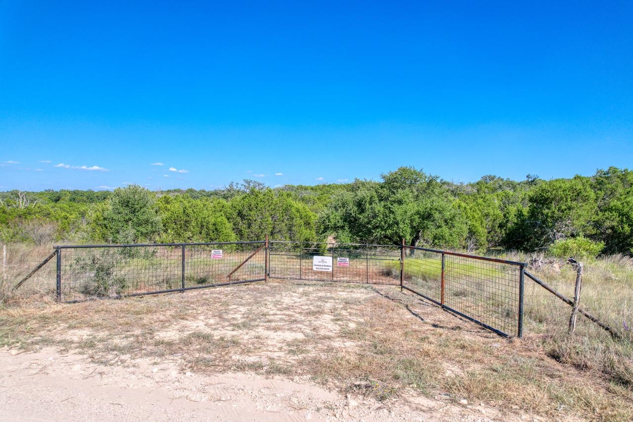 Lot 2 Cr 241 Out Of Area TX 76525