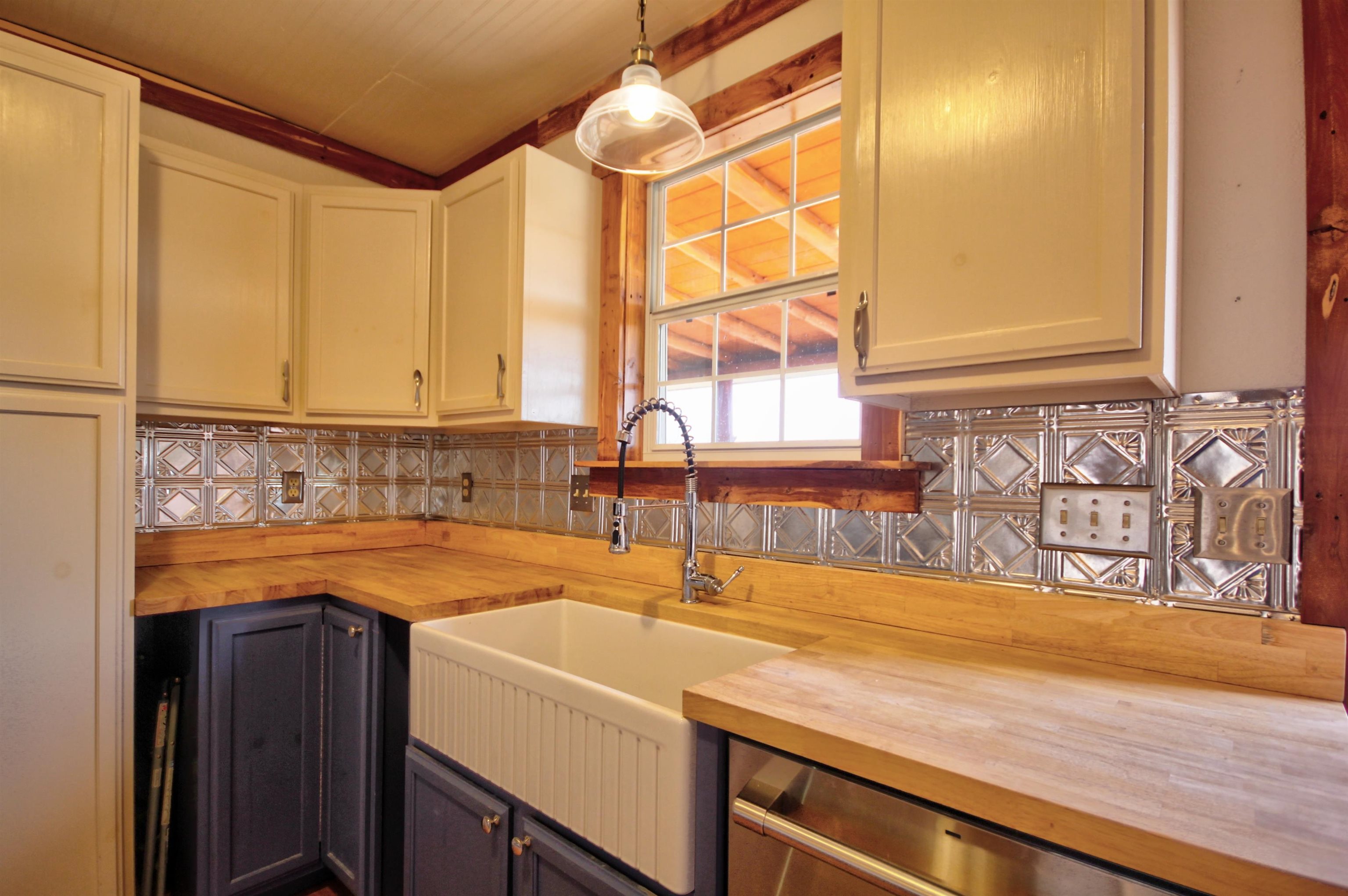 8653 N State Highway 16 Llano TX 78643