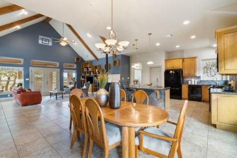232 Crooked Oak Lane Round Mountain TX 78663