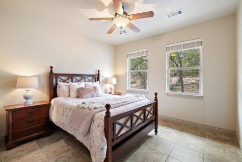 232 Crooked Oak Lane Round Mountain TX 78663