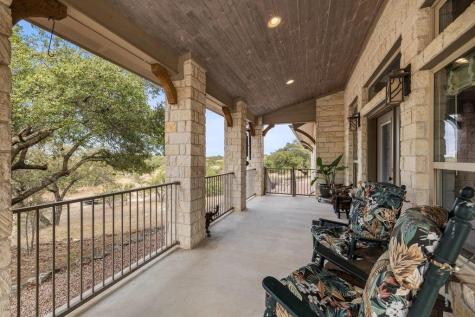 232 Crooked Oak Lane Round Mountain TX 78663