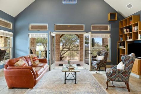 232 Crooked Oak Lane Round Mountain TX 78663