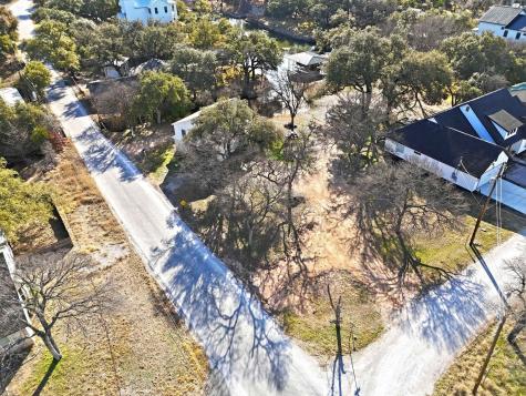 610 Williams Lakeshore Kingsland TX 78639