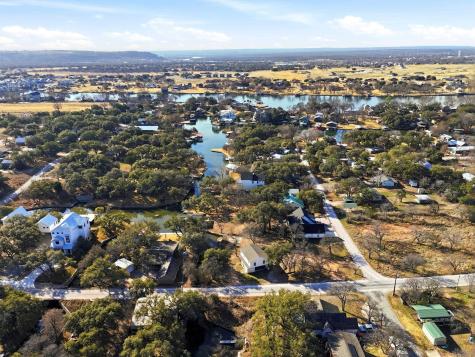 610 Williams Lakeshore Kingsland TX 78639
