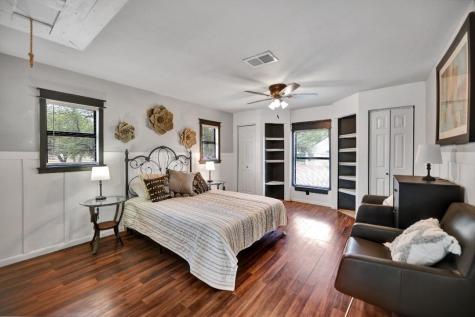 610 Williams Lakeshore Kingsland TX 78639
