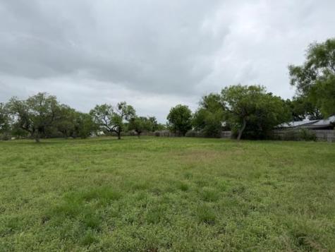400 E Wallace Street Llano TX 78643