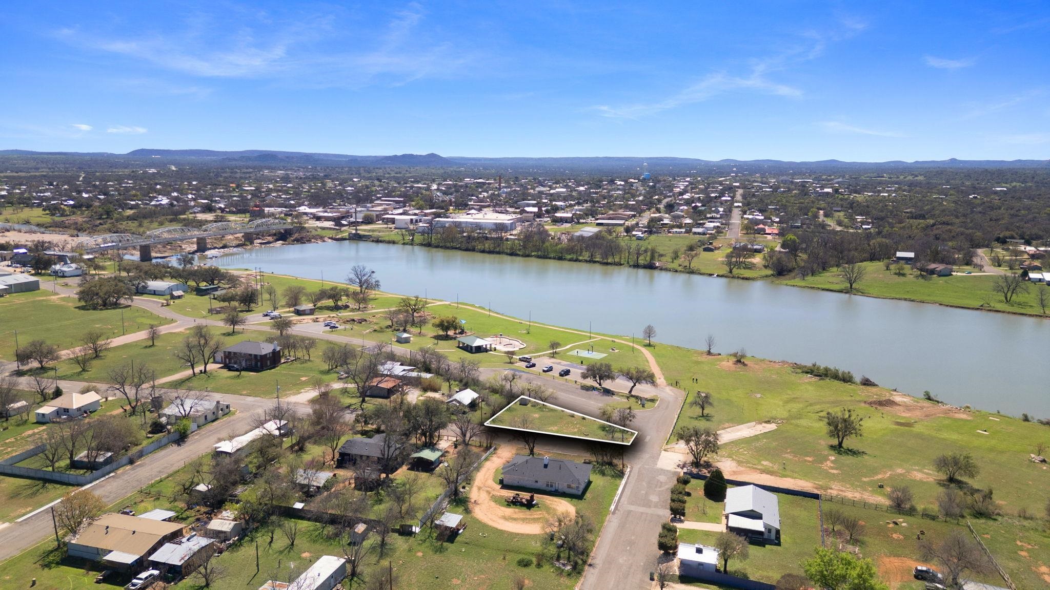 408 W Tarrant Street Llano TX 78643