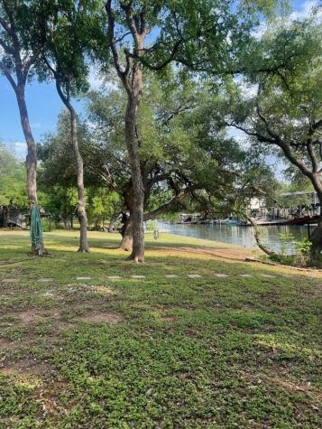 1705 Glencove Kingsland TX 78639
