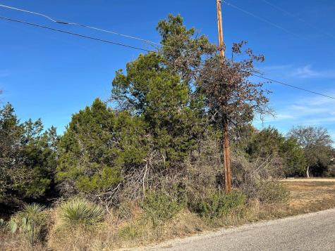 118 W Greenbriar Granite Shoals TX 78654