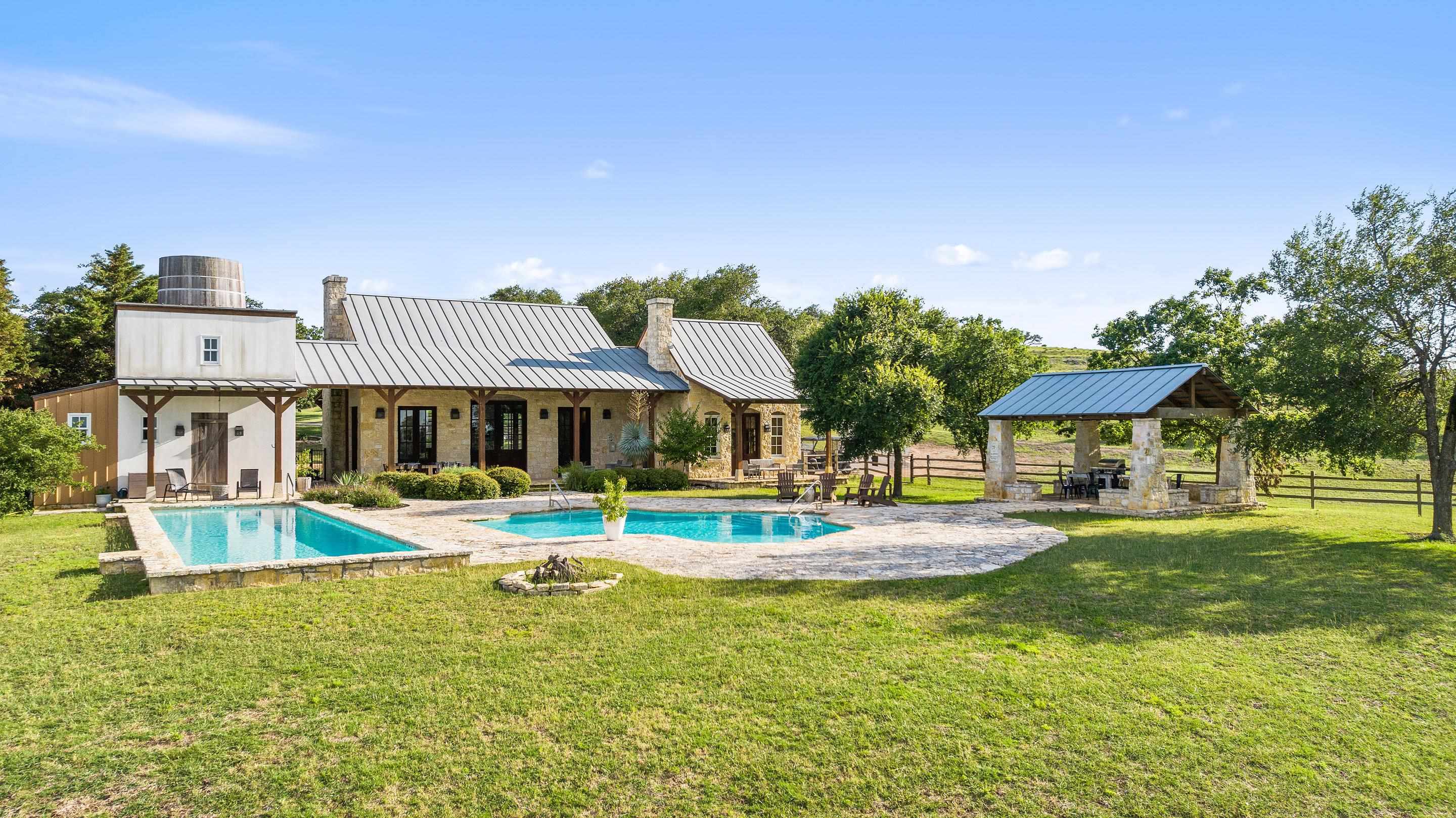 518 W Sunset Drive Johnson City TX 78636
