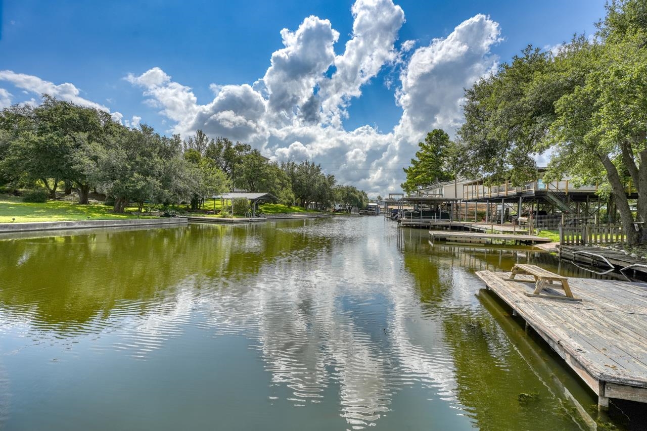 102 Highland Lane Kingsland TX 78639
