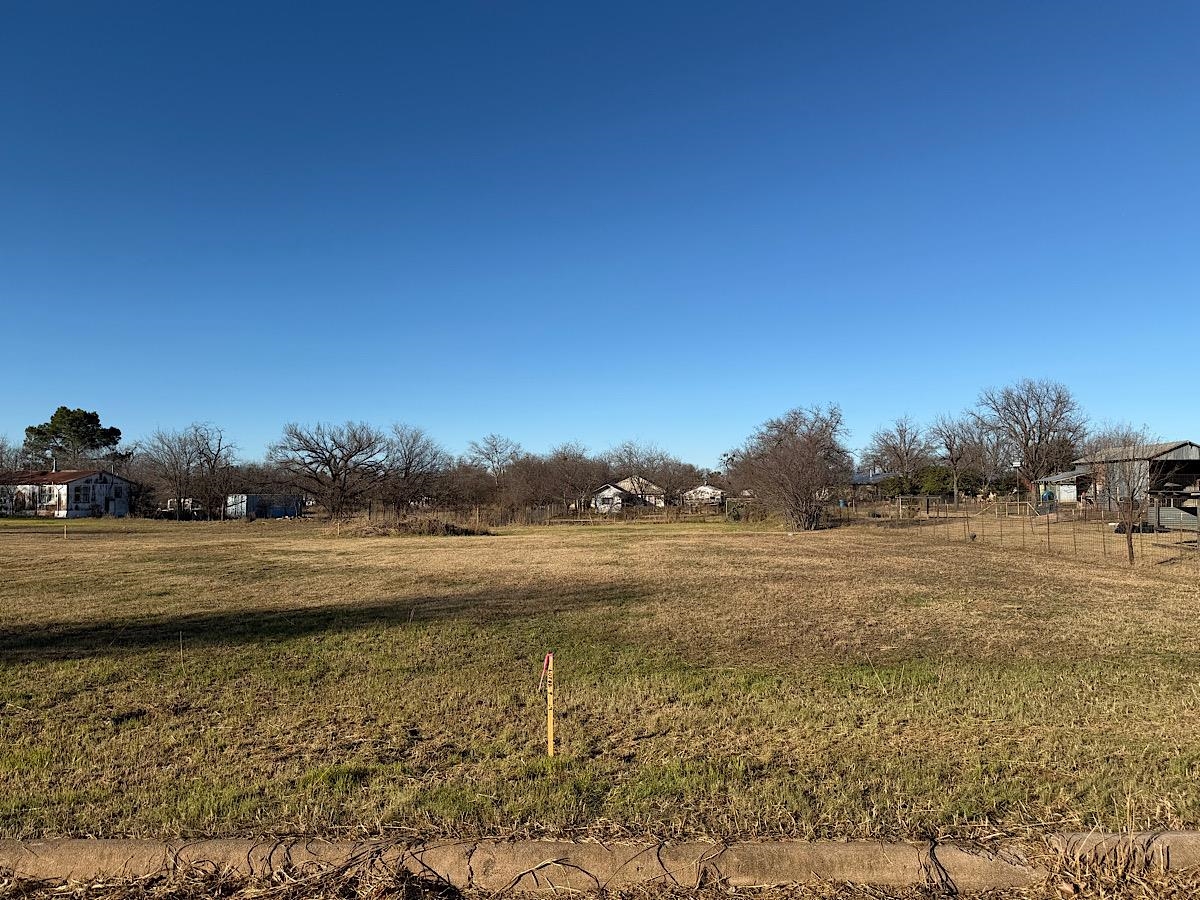 605 E Green Llano TX 78643