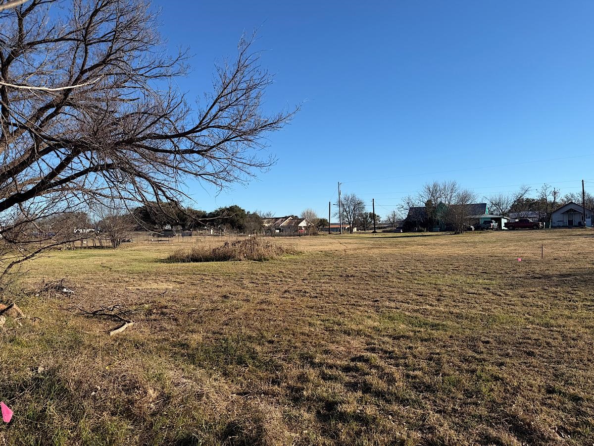 605 E Green Llano TX 78643