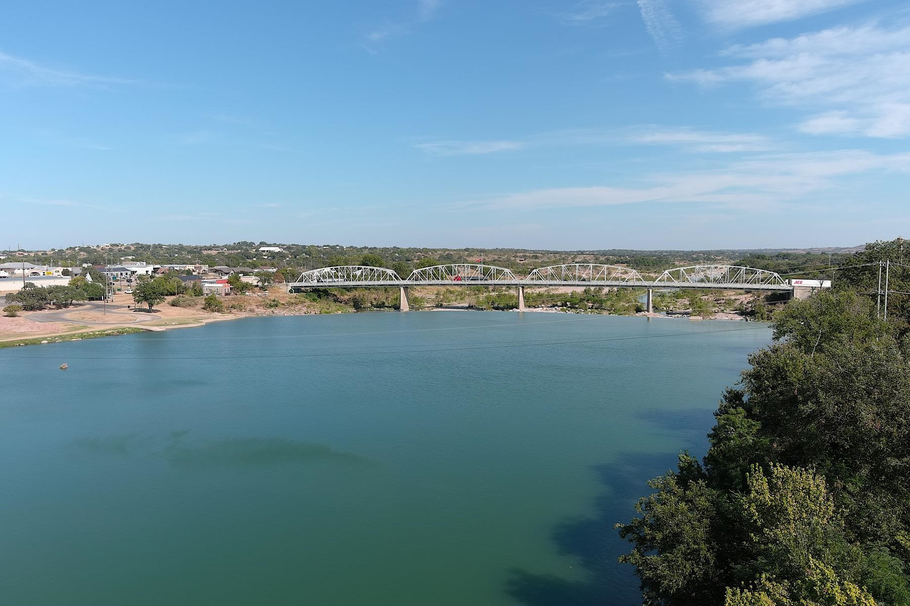 605 E Green Llano TX 78643