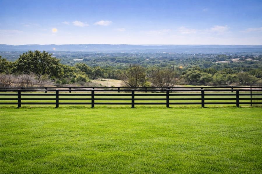 1409 Majestic Hills Boulevard Spicewood TX 78669