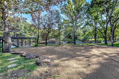1336 S Lakeside Drive Kingsland TX 78639