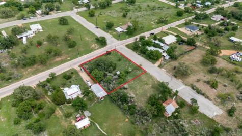 501 Vernon Avenue Llano TX 78643