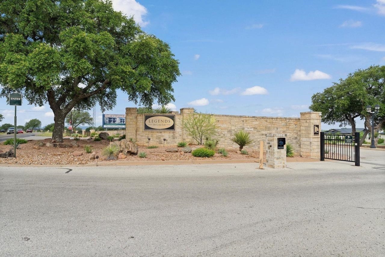18 J Patriot Court Kingsland TX 78639
