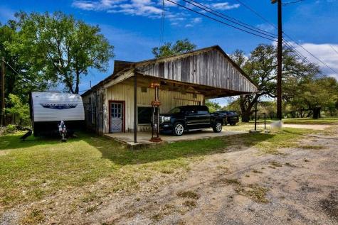 7908 County Road 404 Spicewood TX 78669