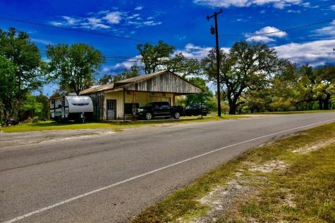 7908 County Road 404 Spicewood TX 78669