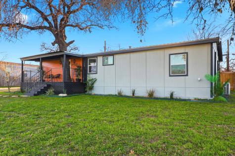 728 Driftwood Lane Cottonwood Shores TX 78657