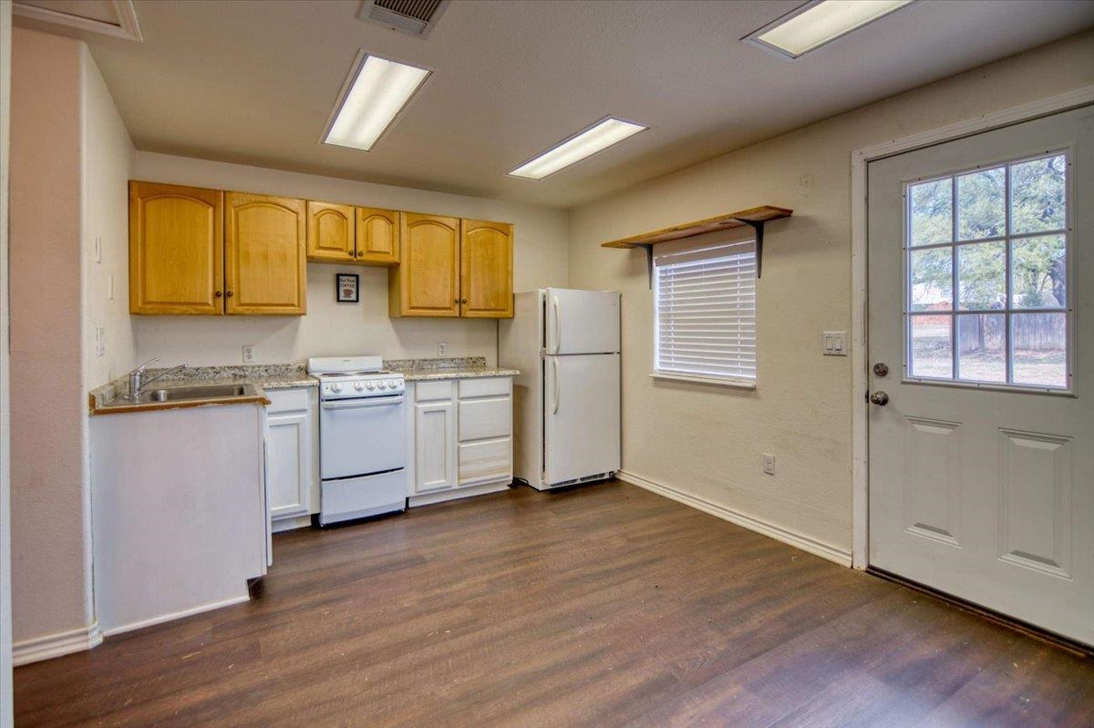241 E Flag Creek Ranch Road Llano TX 78643