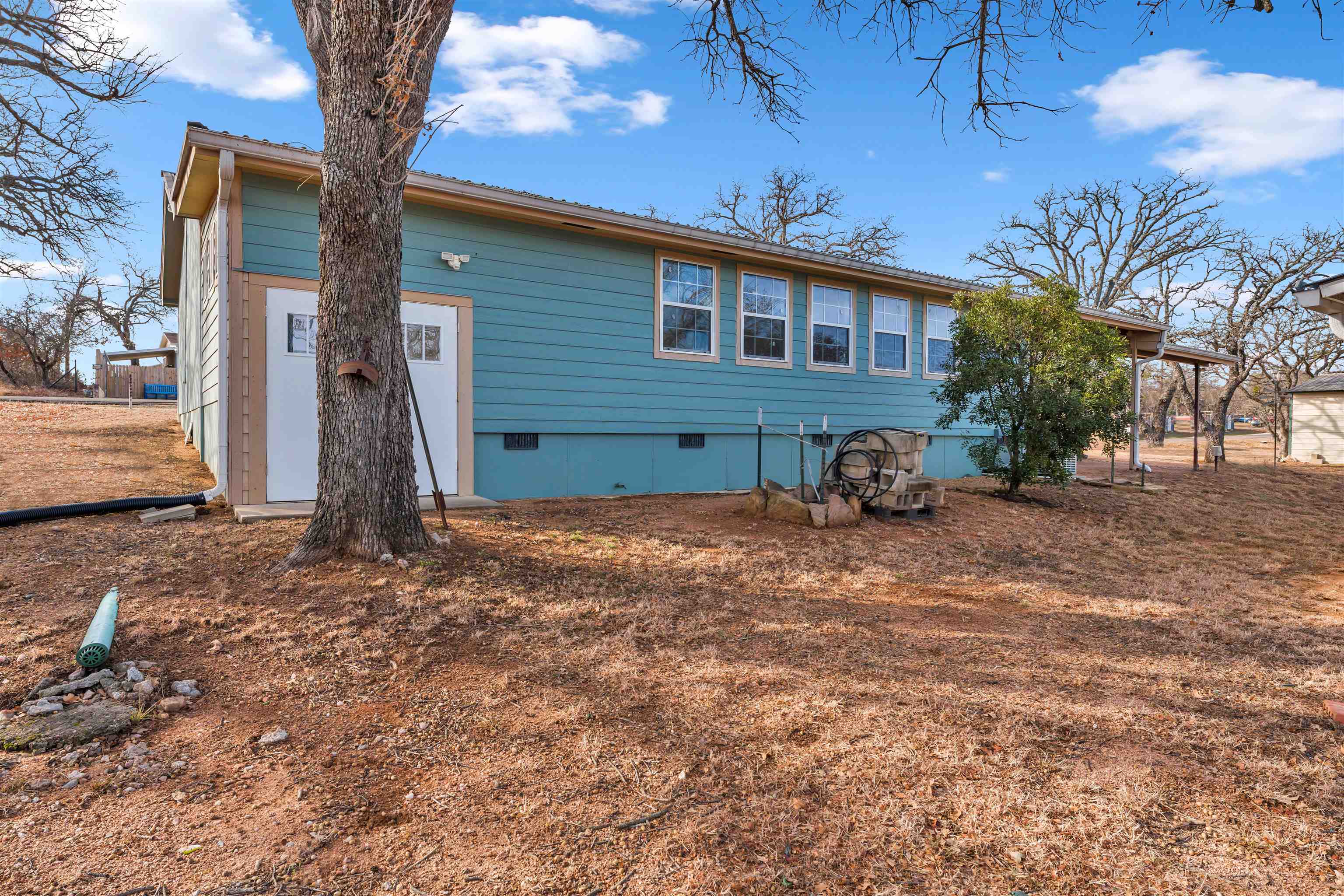 230 Beaver Tow TX 78672