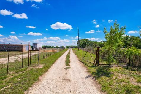 815 County Road 226 Florence TX 76527