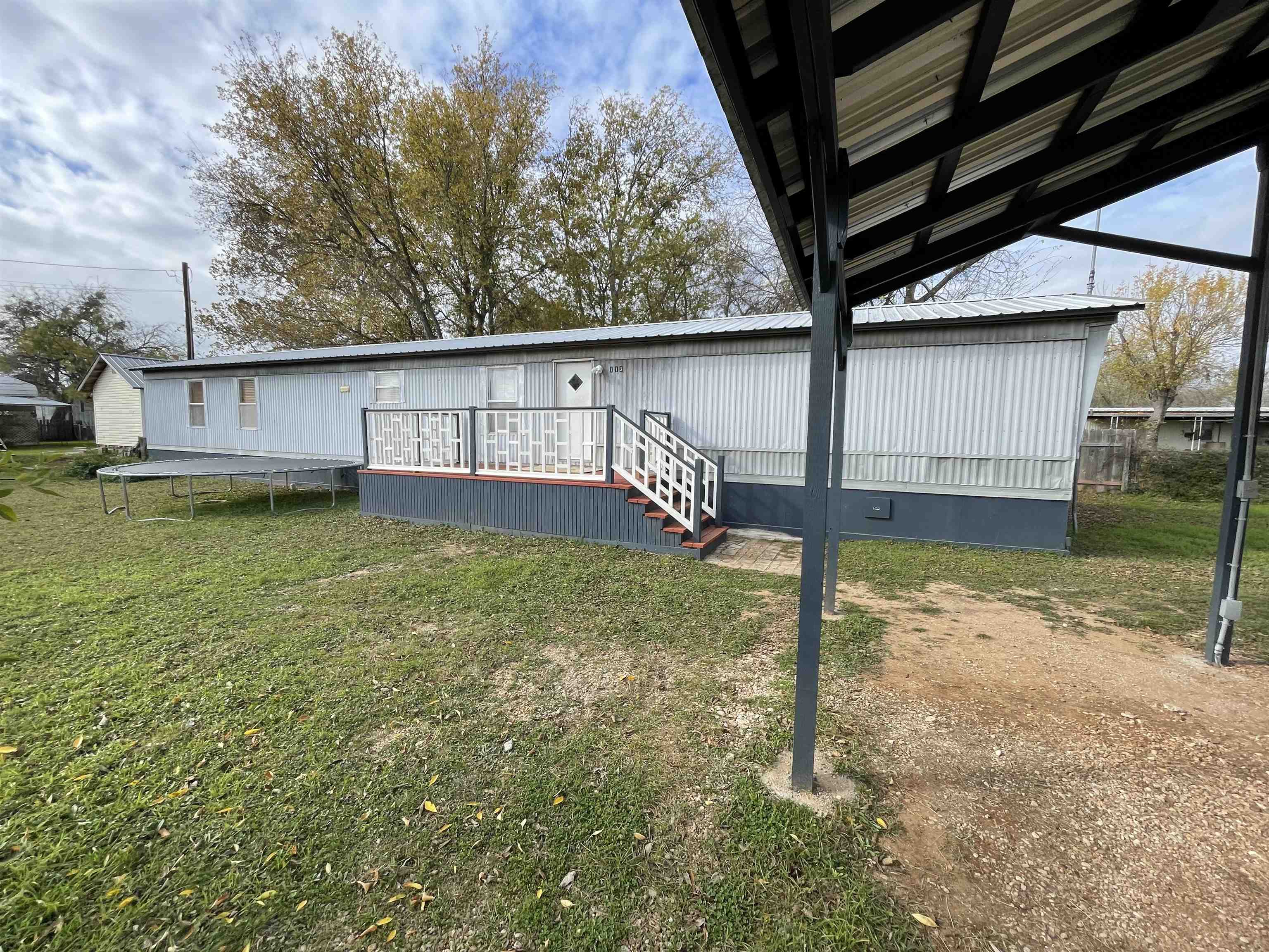 113 Elizabeth Drive Spicewood TX 78669