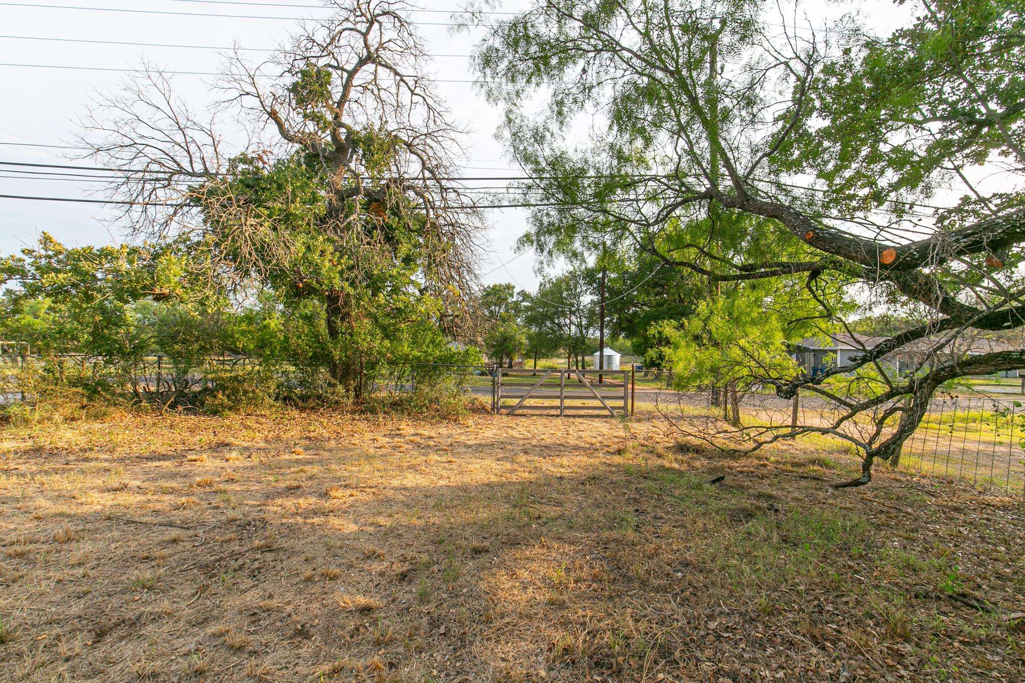 130 E Sweetbriar Drive Granite Shoals TX 78654