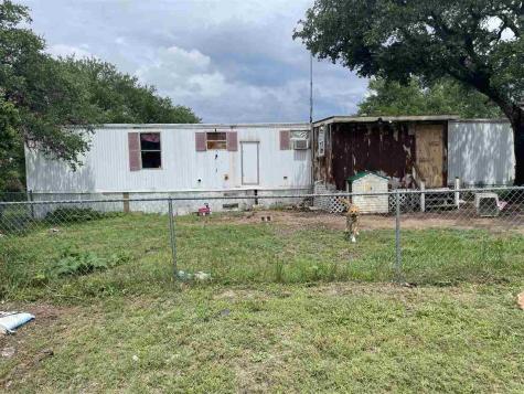 3310 Oleander Street Kingsland TX 78639