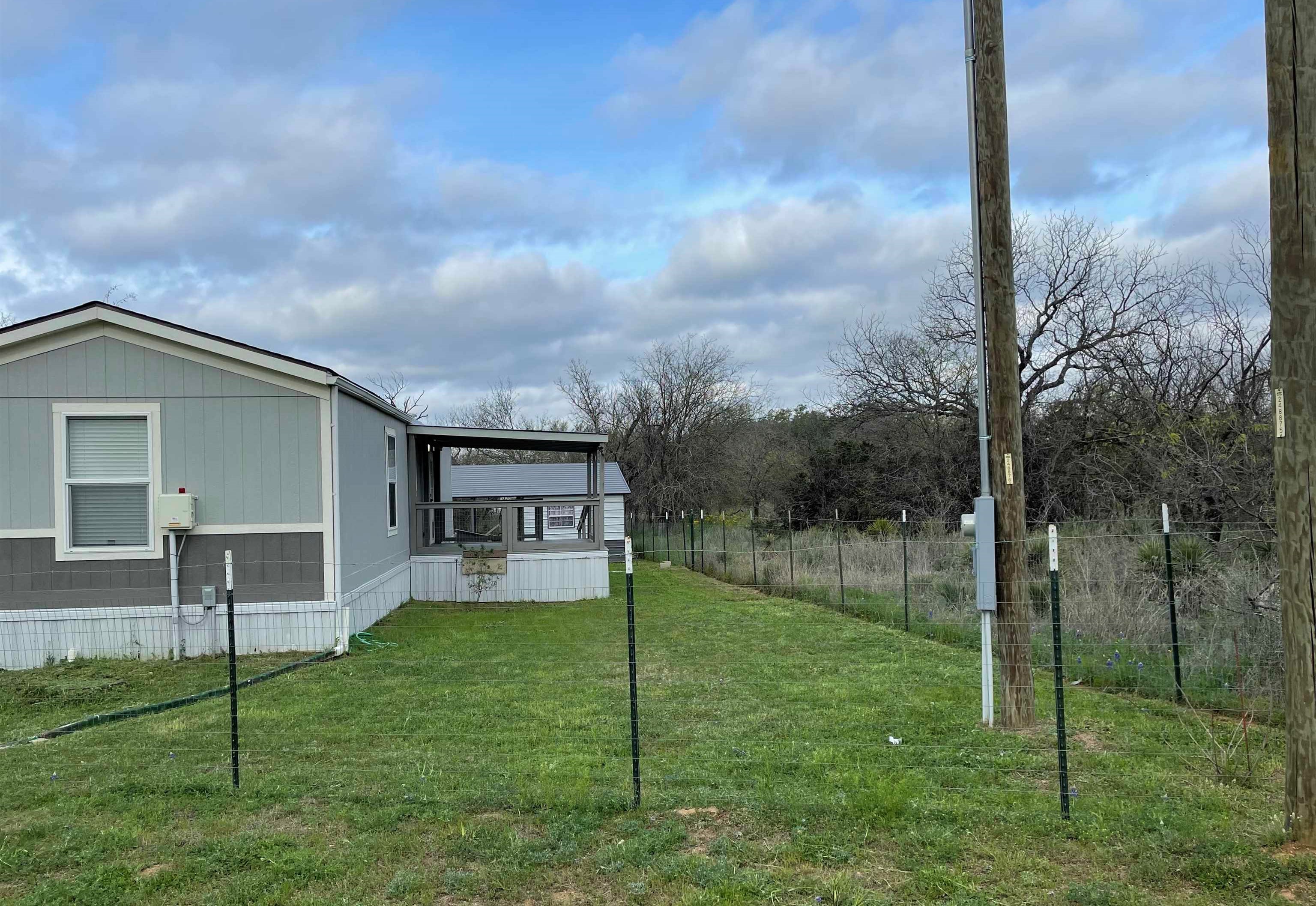 2546 Indian Trail Kingsland TX 78639