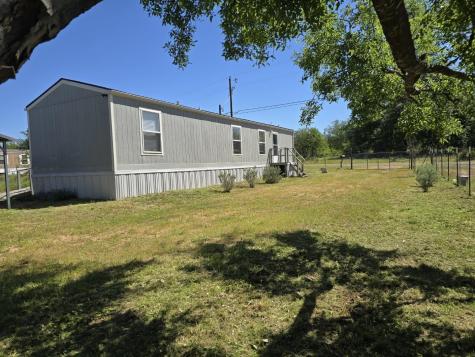 2546 Indian Trail Kingsland TX 78639