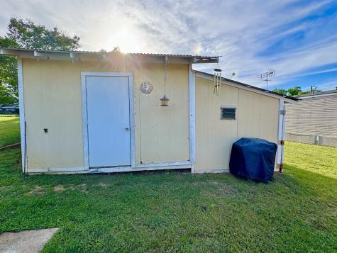 118 Beaver Street Tow TX 78672