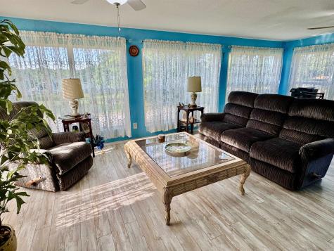 118 Beaver Street Tow TX 78672