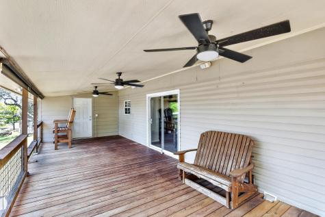 702 Liveoak Kingsland TX 78639
