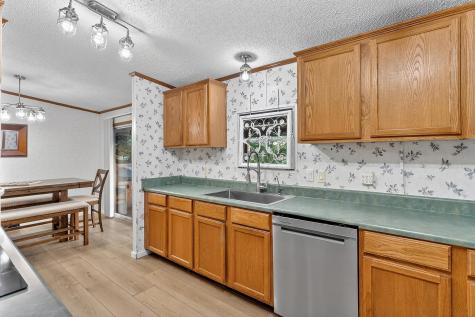 702 Liveoak Kingsland TX 78639