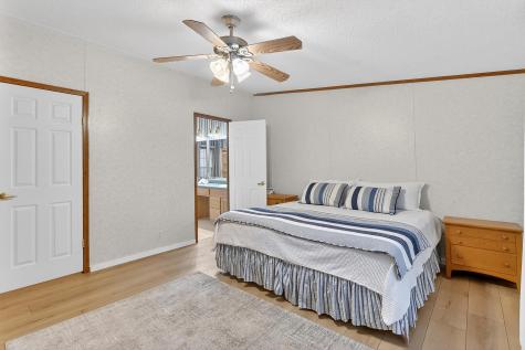 702 Liveoak Kingsland TX 78639