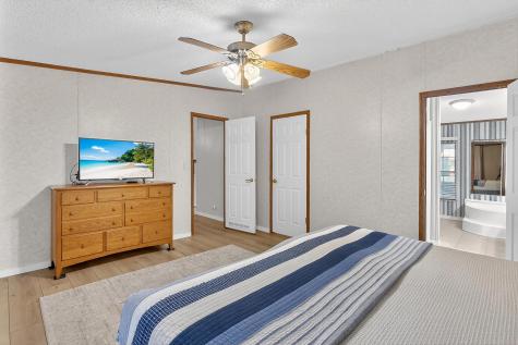 702 Liveoak Kingsland TX 78639