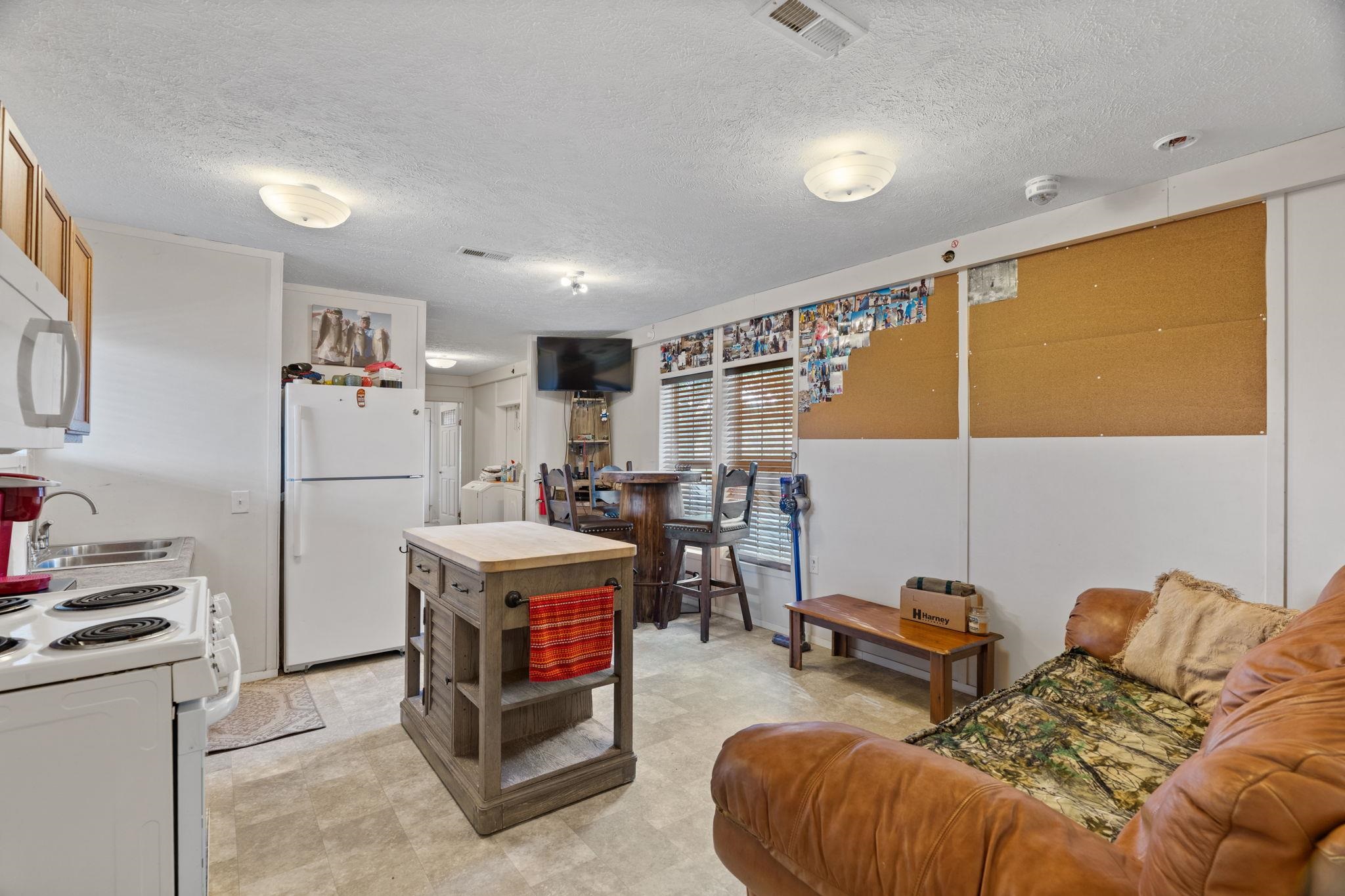 102 Crestview Kingsland TX 78639